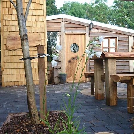 Charming 2-Bed Cabin In Sutton Coldfield Dış mekan fotoğraf