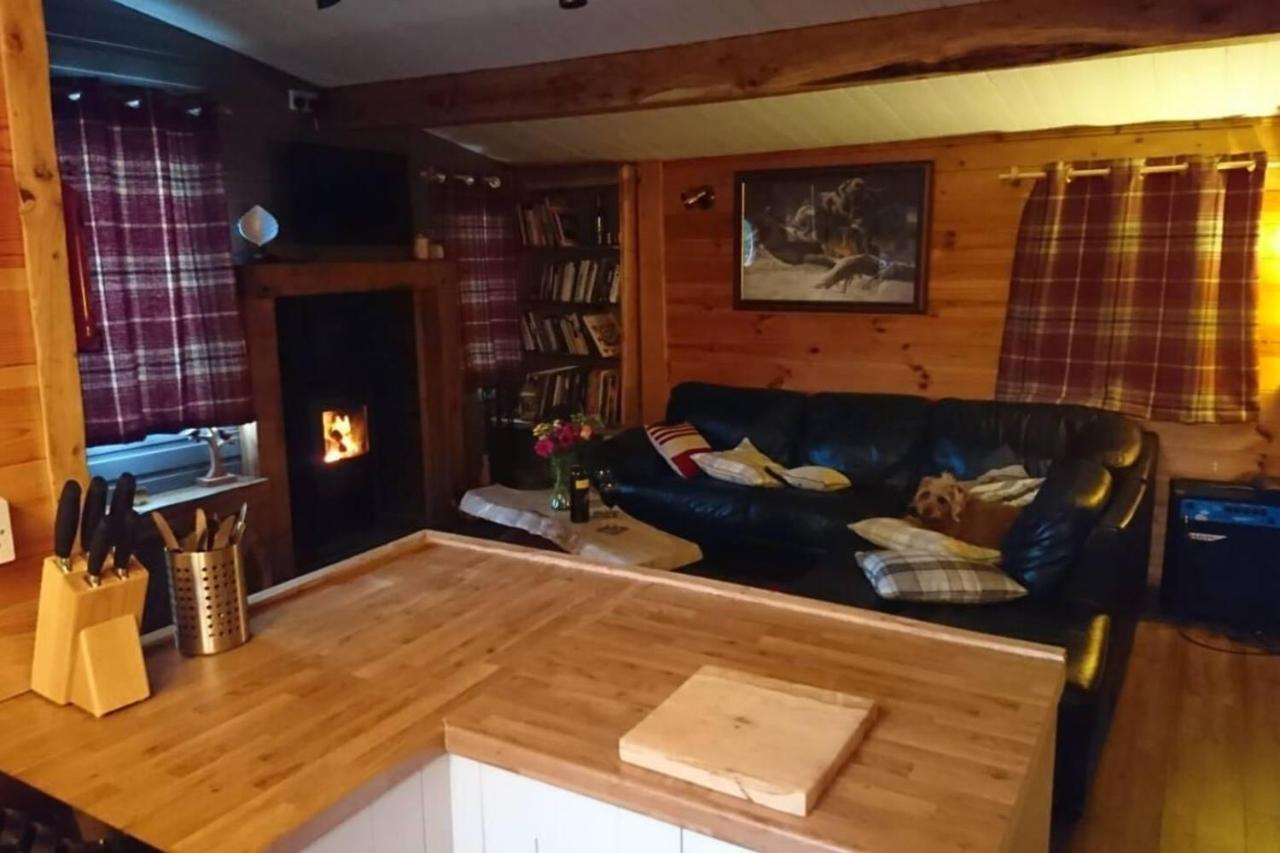 Charming 2-Bed Cabin In Sutton Coldfield Dış mekan fotoğraf