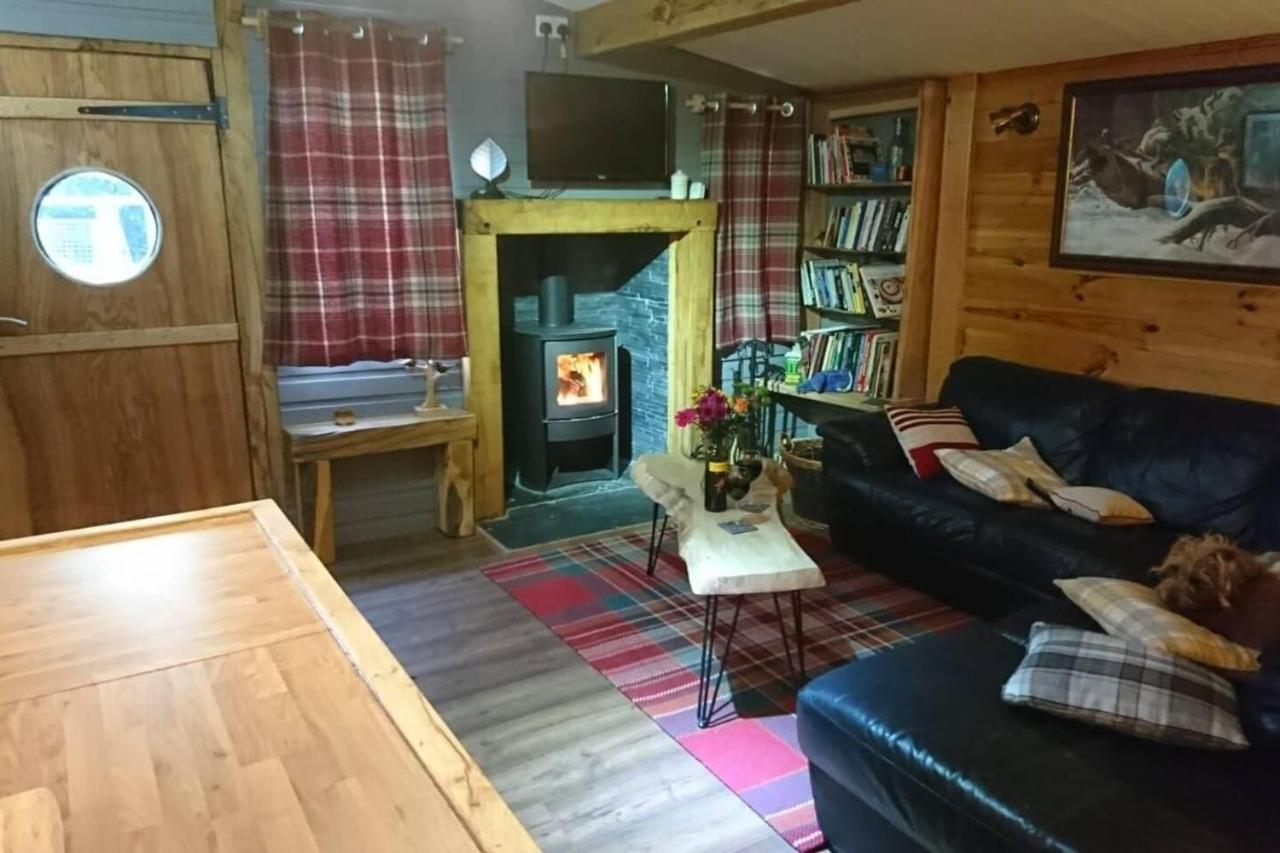 Charming 2-Bed Cabin In Sutton Coldfield Dış mekan fotoğraf